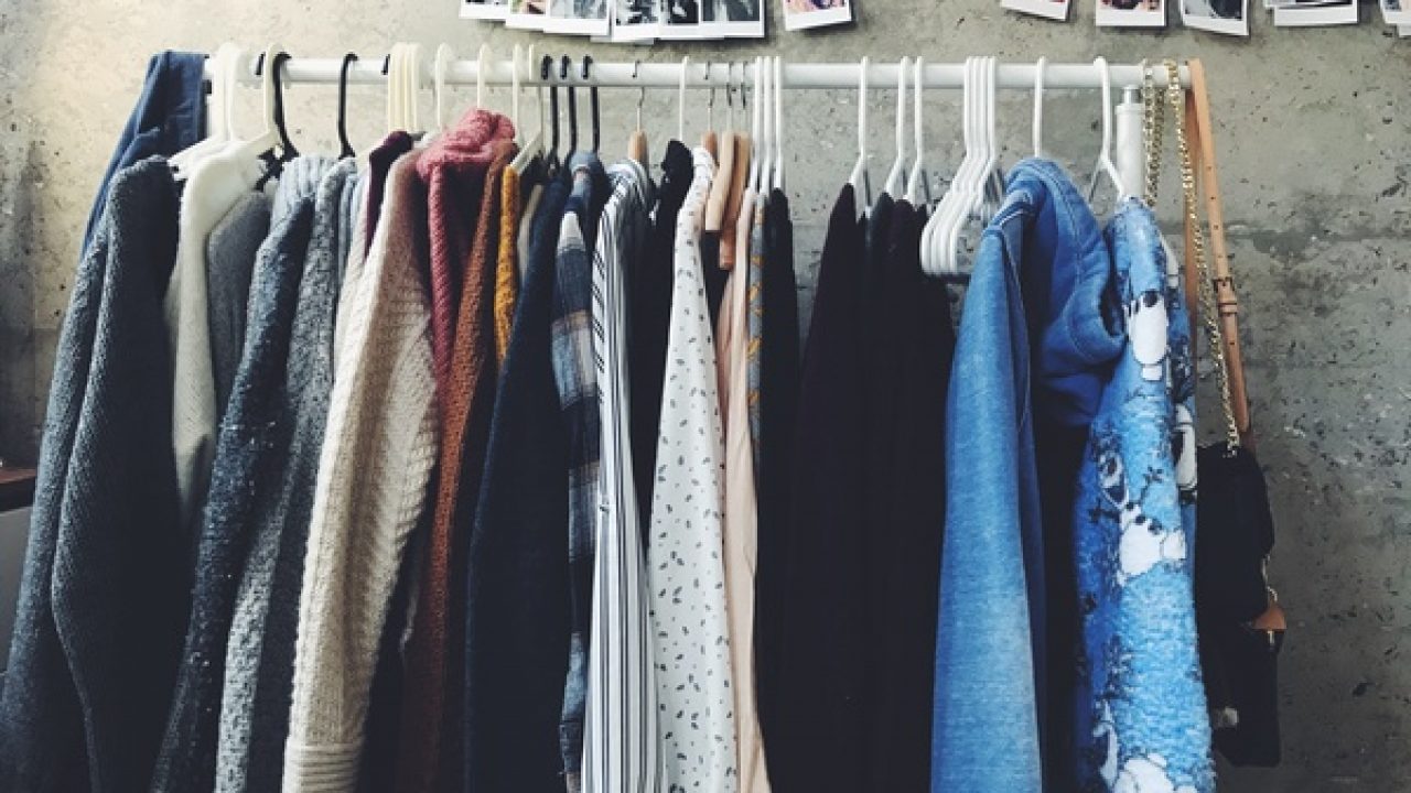 Tủ đồ bị nấm mốc phải làm sao?- Giặt là Hà Nội Japan LaunDry Tủ đồ bị nấm mốc phải làm sao?- Giặt là Hà Nội Japan LaunDry